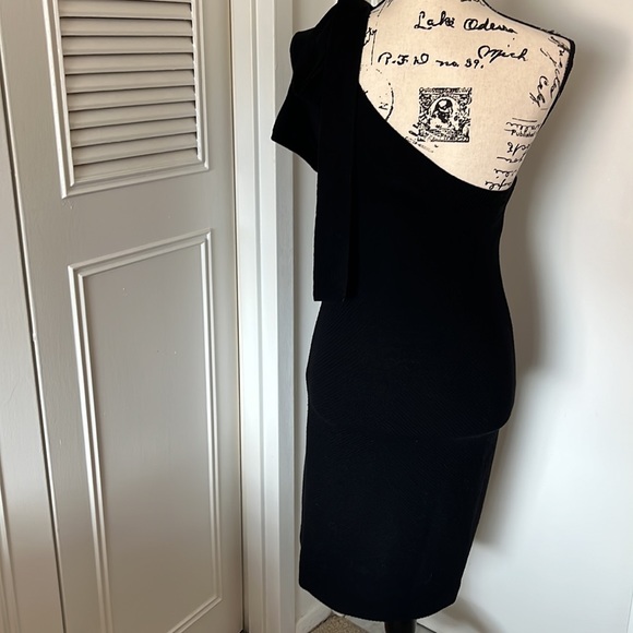 Authentic CHANEL LBD One Shoulder - Picture 4 of 8